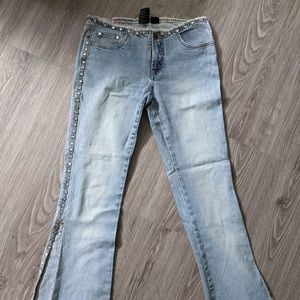 Classic Y2K parasuco jeans with rhinestones. Rare find!!